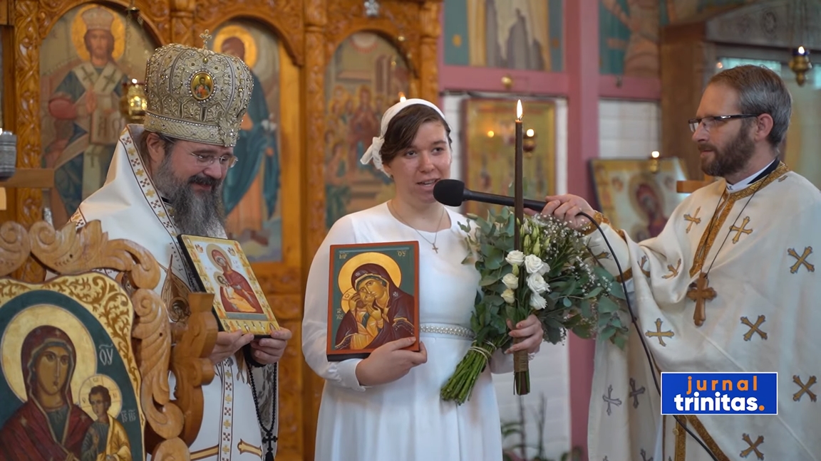 'Am așteptat acest moment 23 de ani!' Cine este tânăra suedeză care s-a convertit la Ortodoxie, fiind botezată la Göteborg de Episcopul Macarie / Foto - Video
