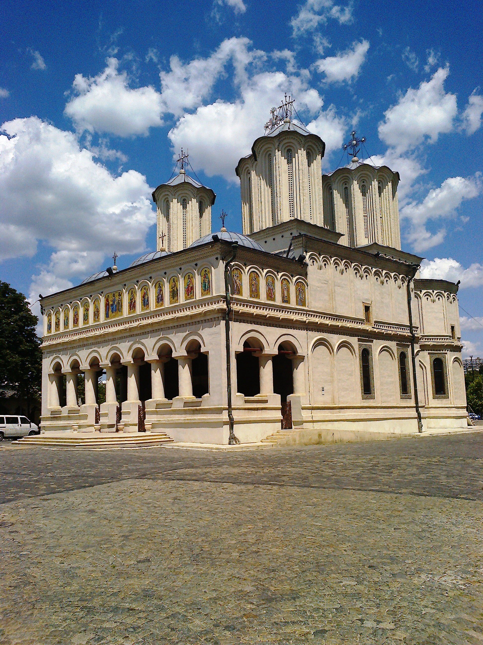 Program slujbe Săptămâna Mare, Învierea Domnului - Sfintele Paști și Izvorul Tămăduirii la Catedrala Patriarhală