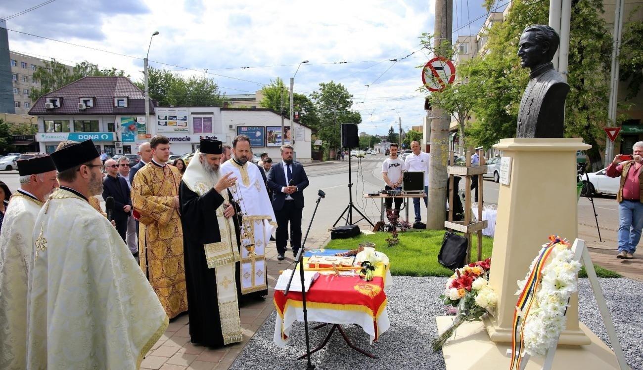Bustul pr. Visarion Puiu, mărturisitor în temnițele comuniste, inaugurat într-un cartier din Iași