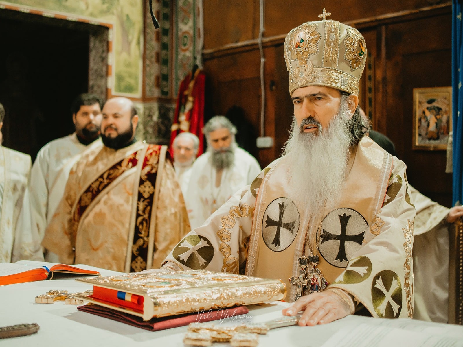 IPS Teodosie a evidențiat cine este românul care a dat Bisericii noastre Naționale Ortodoxe un nume atât de frumos: Maica neamului românesc - Foto / Video