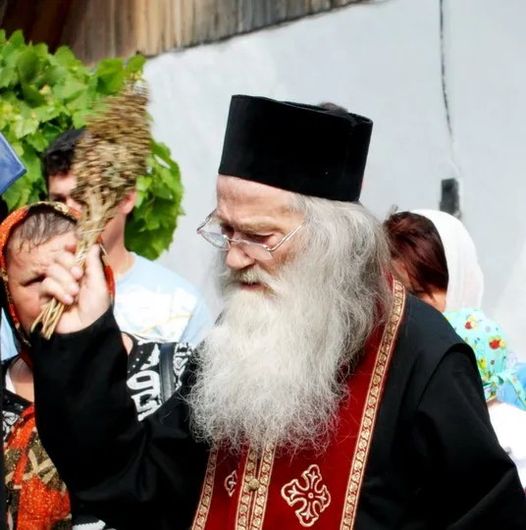 Vrei să te mântuieşti? Pr. Iustin Pârvu: Vom fi puși la încercare, dar să nu ne temem! Așa se strecoară şi creştinul la ora aceasta!