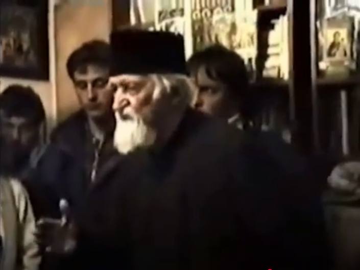 Sf. Dumitru Stăniloae, către studenți: Toată istoria neamului nostru a fost un drum al Crucii, dar le-am răbdat și am învins!