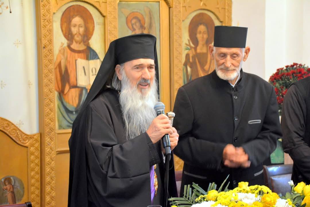 IPS Teodosie și pr. Valerian Grecu, îndemnuri la conferința ce trebuie văzută - VIDEO ”Cu sfinții în temnițe”