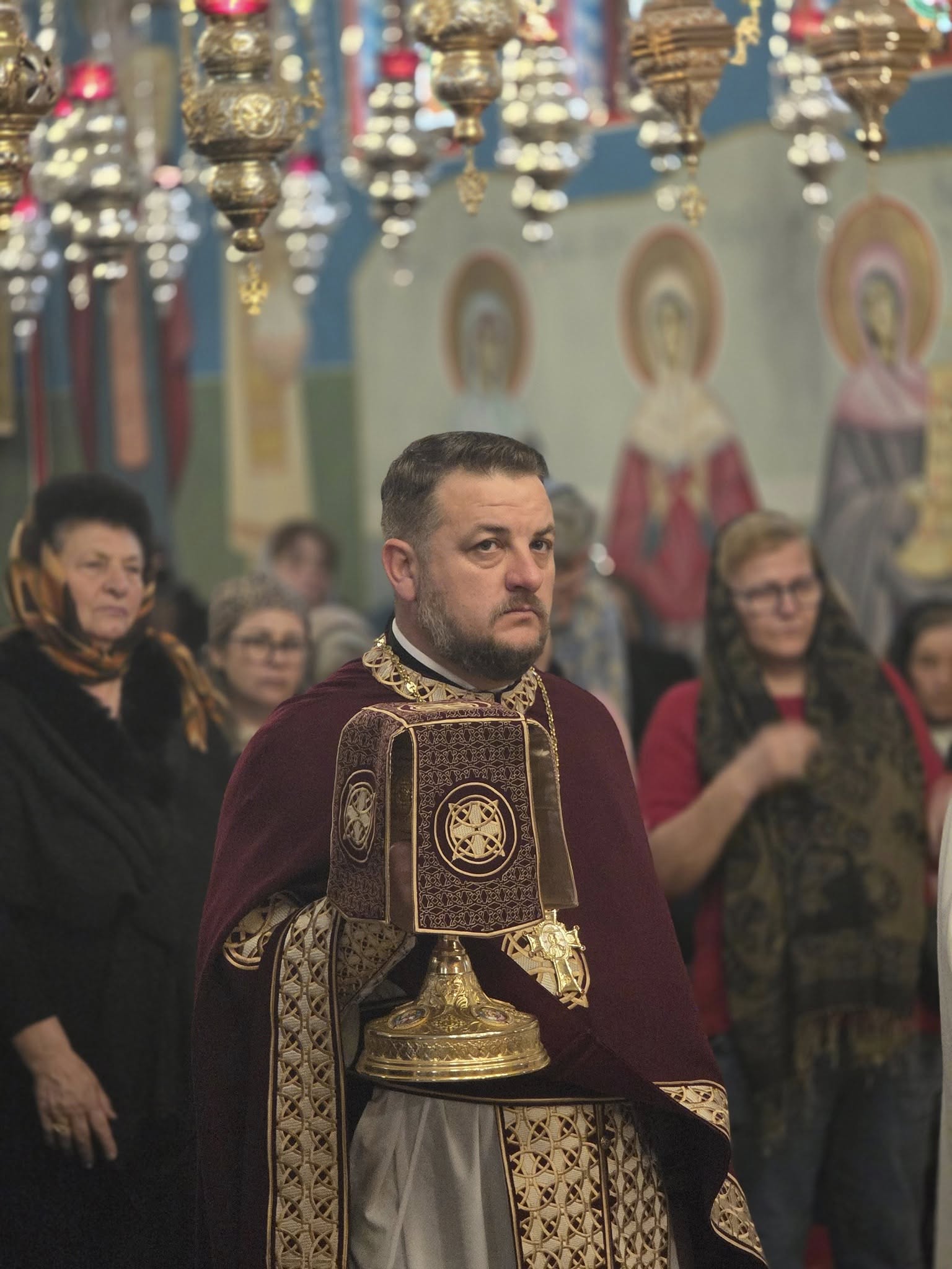 ''Adevărul e incomod, dar trebuie spus: copiii nu au nevoie doar de iubire. Au nevoie de limite. De reguli. De consecințe''. Îndemnurile pr. Jean Ion