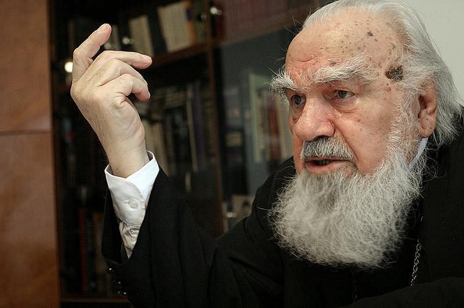 ''Decât să întind în unt şi să mă uit în pământ, mai bine să întind în sare şi să mă uit la soare'' - Bartolomeu Anania